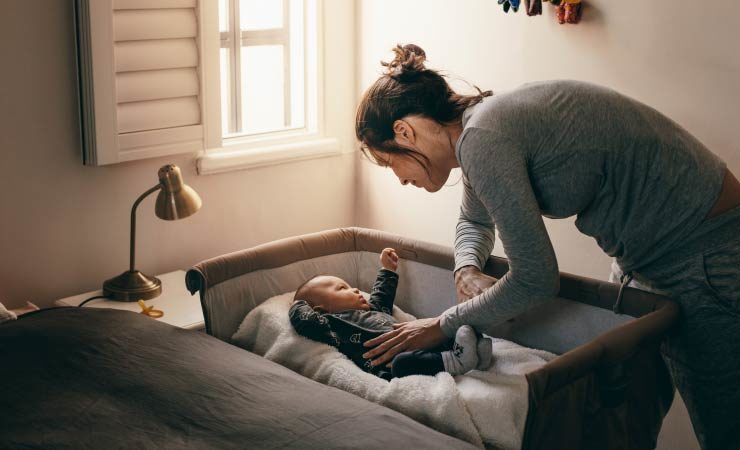 Das Beistellbett: Die sicherste Schlafstätte für Babys?
