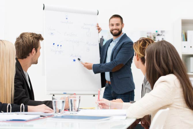 Dozent bei der Weiterbildung