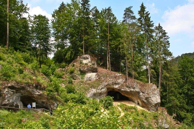 Eingang der Teufelshöhle bei Pottenstein