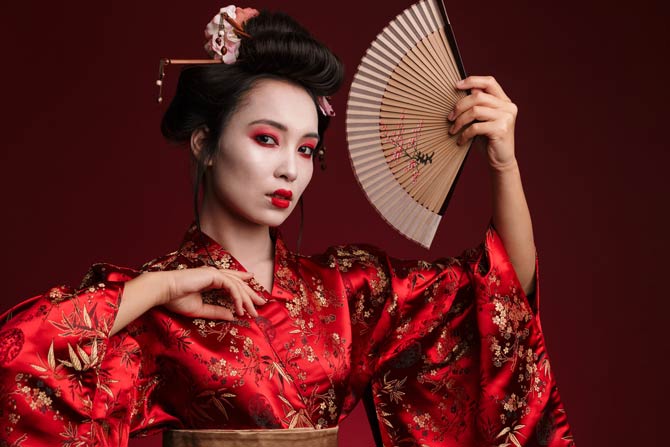 Geisha mit Fächer