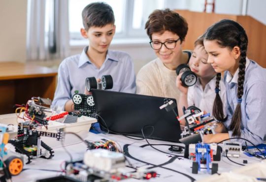 Kinder lernen programmieren