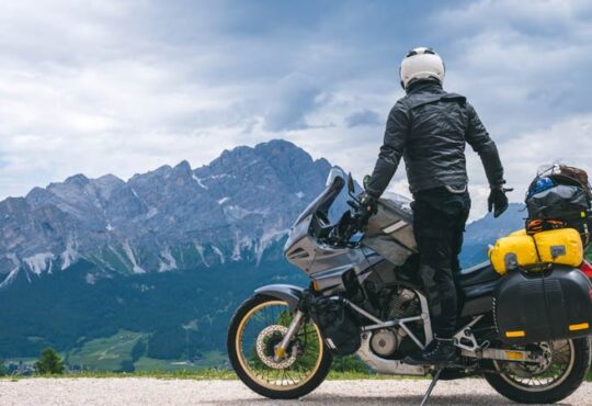 Motorrad-Roadtrip im Sommer