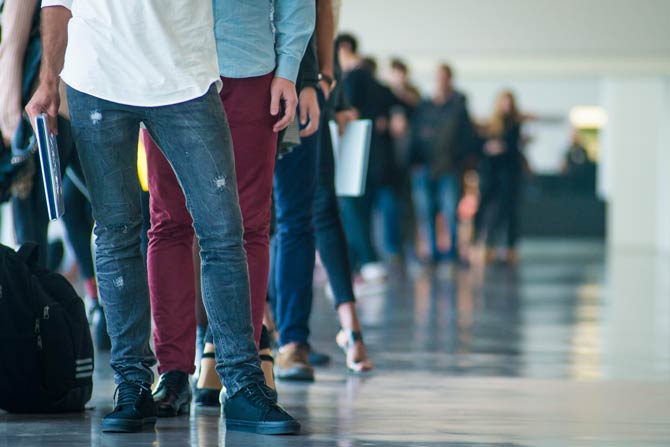 Stellenabbau in der Industrie und im Dienstleistungssektor