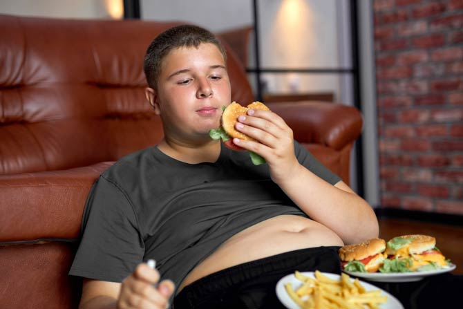 Übergewicht infolge ungesunder Ernährung