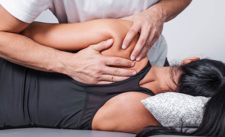 Was ist bei Rückenschmerzen hilfreich?